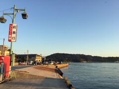 牛窓の親戚にレンタカーを停めさせていただき、
しおまち唐琴通りを歩き、ホテルリマーニ、
海遊文化館と進み、
牛窓港フェリーターミナルに3-4分で着きました。