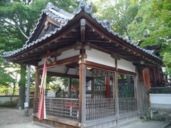 新薬師寺の近くにある鏡神社。