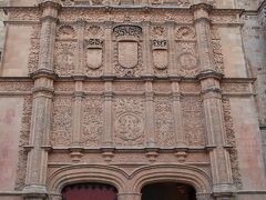 Universidad de Salamanca（サラマンカ大学）

見事なプラテスコ様式のファサードです。