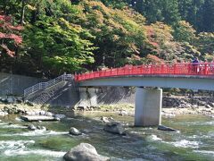 待月橋
紅葉のピークになると人であふれます。