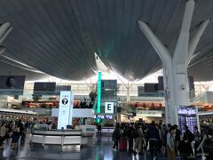 羽田空港も混んでいます。