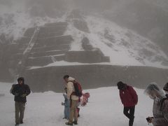 次の室堂までトンネルトロリーバスで大観峰駅(標高2316m)～室堂駅(標高2450m)まで約１０分・３.７Kmです。
こちらも大観峰同様です、外は雪が降り注いでいるので、外に出るのは無理。