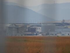 １１時

もう何も飛びそうにないですね
雨も強く成ったので
帰るとしますか

航空宇宙博物館も
もう少しでＯＰＥＮするけど
ここからは滑走路とか
何も見えないんですね！

