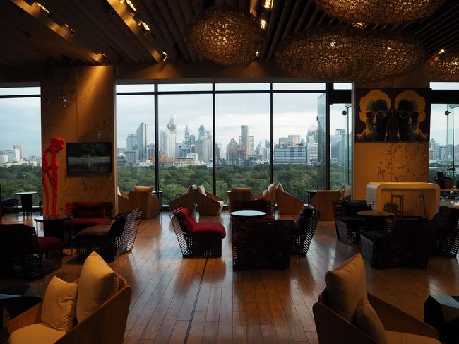 今日は水上マーケット＆アユタヤ遺跡ツアー。<br />個人で行くことも考えたのだけど、<br />やっぱりツアーが効率的！