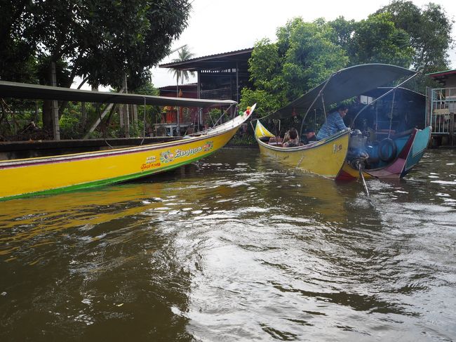 続いては水上マーケット巡り。