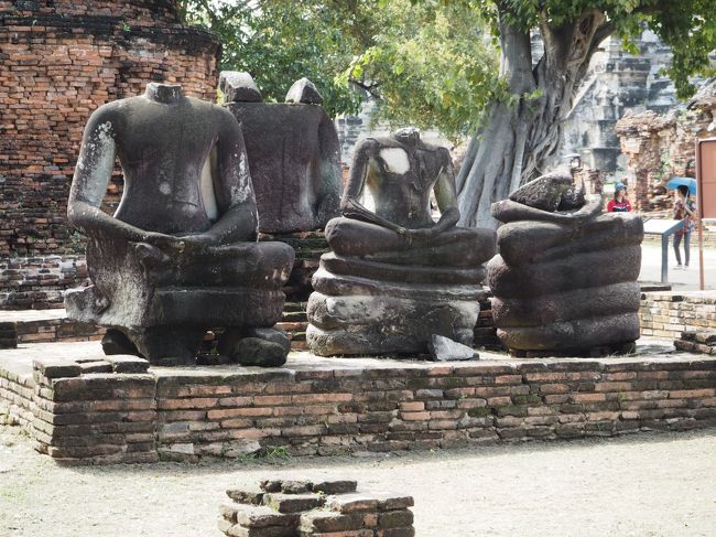 でたー！<br />首がない仏像。<br />こうして目の当たりにすると<br />結構残酷。