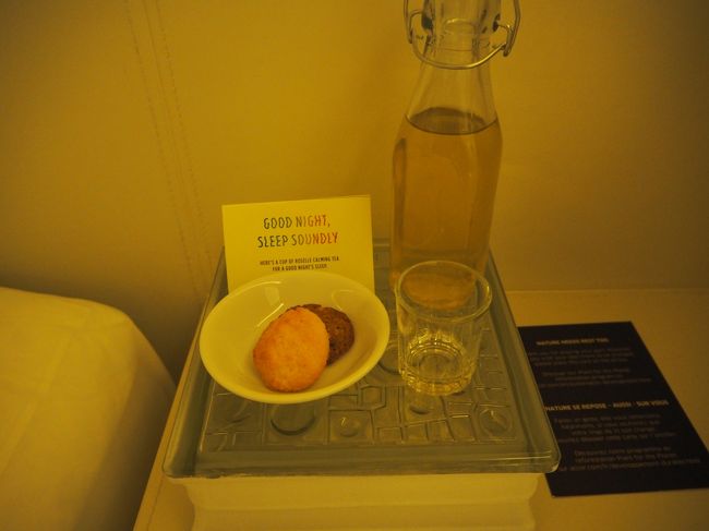 部屋に戻ると<br />クッキーとお茶のサービスが！