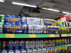 そのあとビンコムセンター地下３階のビンマートへスーパーのはしご

水よりもビールが安い国、ベトナム