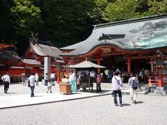 熊野那智大社
主祭神は熊野夫須美大神。ご利益は、八咫烏の縁起により交通・海上の安全の守護です。