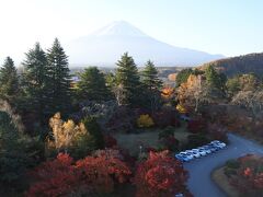 パノラマラウンジ（6:00～20:00）から富士山。