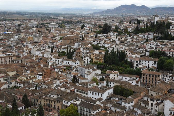 グラナダのアルハンブラ、ヘネラリーフェ、アルバイシン地区