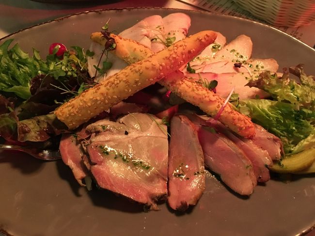 ヒーウマー島の燻製ミートの盛り合わせ。16.90ユーロ<br />これ美味しかったー！