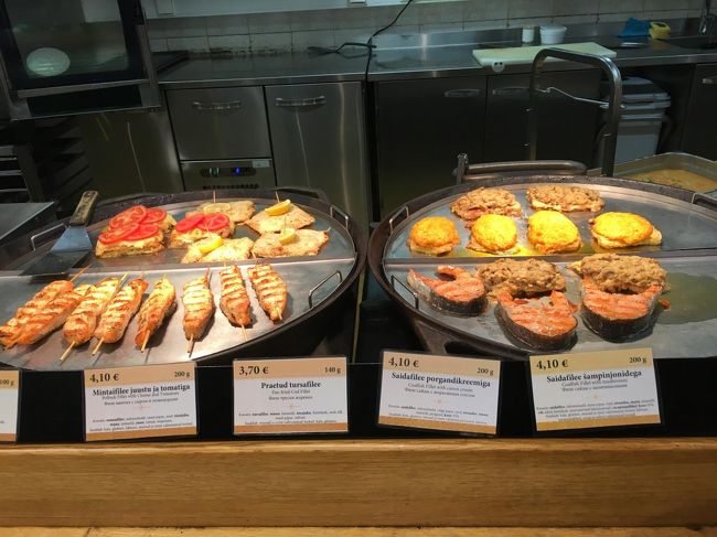 昨晩来たかったけどちょっと疲れてて歩けなかったので断念したレストラン「ＬＩＤＯ」ラトビア料理のカフェテラスです。