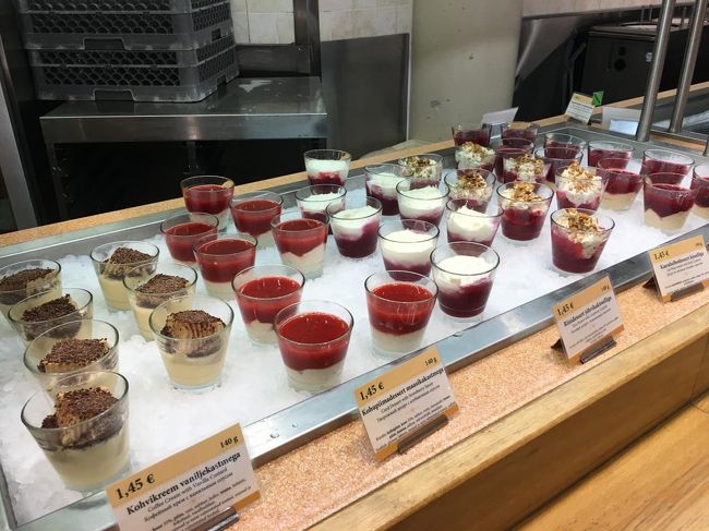 カフェテラス形式ですが、料理もデザートも本格的で美味しいらしい。