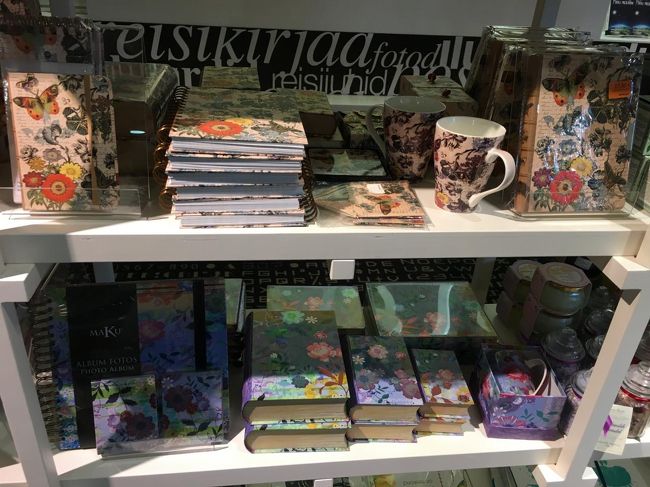 おしゃれな雑貨。<br />お値段はそれなり。