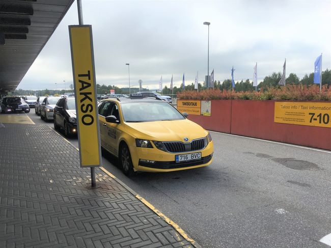 雨降らなくてよかった。<br />あっという間に空港です。<br /><br />今更ですが、エストニア語でタクシーは「ＴＡＫＳＯ」というらしい。<br /><br />１回も乗りませんでした。