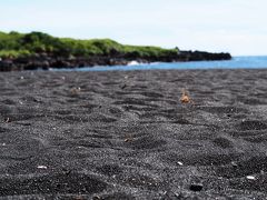 11時40分、黒砂海岸へ。

本当に砂が黒かった・・・溶岩が砕けてできた砂。