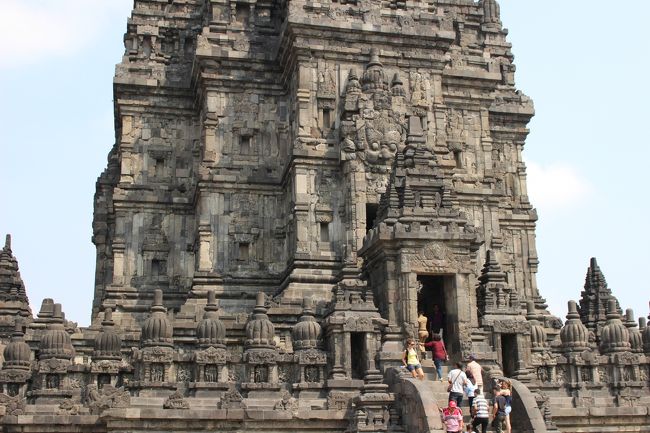 中央のシヴァ神殿