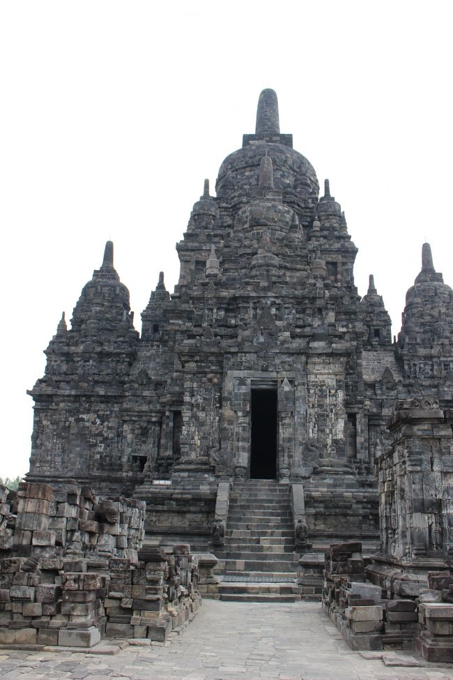 本堂だが、内部の修復は、まだであった。