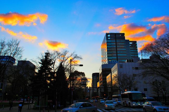 西の空がとっても綺麗に輝いていました。<br /><br />