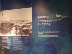 港に近い場所に新しい博物館・美術館がありました。ホニングスボーグの歴史やこの地の生活の説明展示がありました。北極海漁業の拠点港として発展してきたことが分かります。