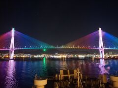 　釜山港を離れ、韓国への玄関とも言える釜山港大橋をくぐって、短かった韓国ともお別れです。https://www.youtube.com/watch?v=dvVgKwz2HCE