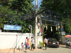 城壁の北側にあるワット・クー・タオへ。場所がかなりわかりにくかった。ここまで来ると観光客が少ない。