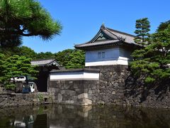 江戸城桔梗門。一般人は通行不可