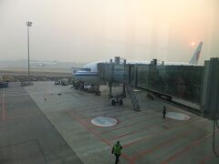 11月6日（月）
 　4時間ほどのフライトで北京へ。着いた時点で3℃。外が寒そう。中途半端な夜行便続きで、とにかく眠くて疲れる。夏にもトランジットで来ているので、3か月ぶりの北京空港。