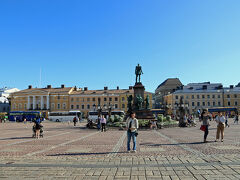 元老院広場

この方向もいいな。
こちらも、「ヘルシンキの日本人」