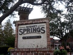 それではっ！Let's Disney Springs!!