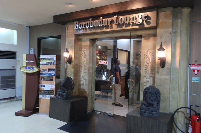 国内線だけど、プライオリティパスで入室可能なラウンジがある。<br />特に見所も無い空港なので、ここで2時間ほど過ごすことに決めた。