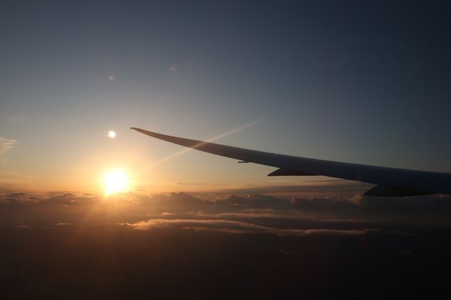 16:00<br />夕陽とともに羽田へと降下して・・・