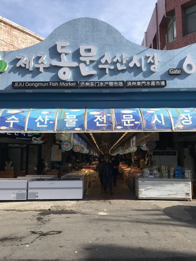 ランチにシーフードをリクエストしたら市場に行く事になりました。