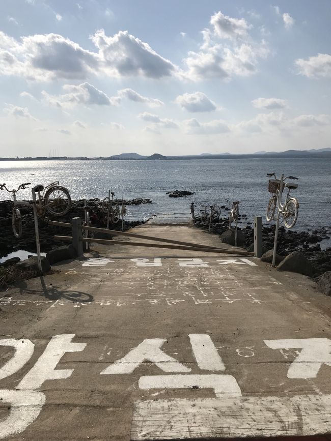 港までもどってきましたが、まだ、時間がるので散策を続けます。