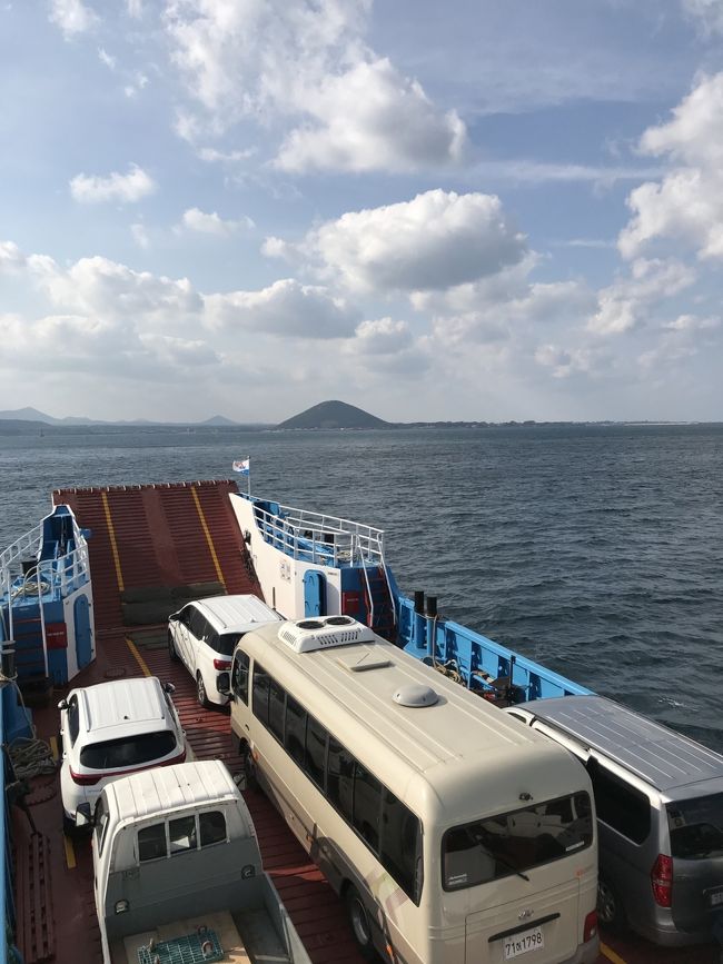 14:00の船で戻ります。