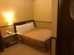 ホテルは城美大飯店（チェアマンホテル）。安くて日本語通じて親切だけど、いかんせん古い。窓もなし。

まぁ、すぐに慣れたけどね。