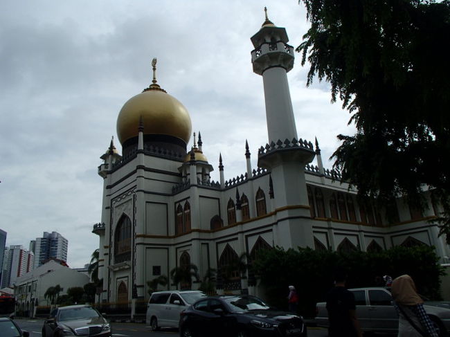 サルタンモスクに到着です。