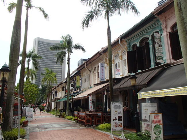 アラブストリートはおみやげやさんがたくさんあって、エキゾチック～な雰囲気でいい感じです♪