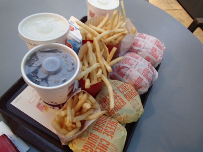 とりあえず、マック。