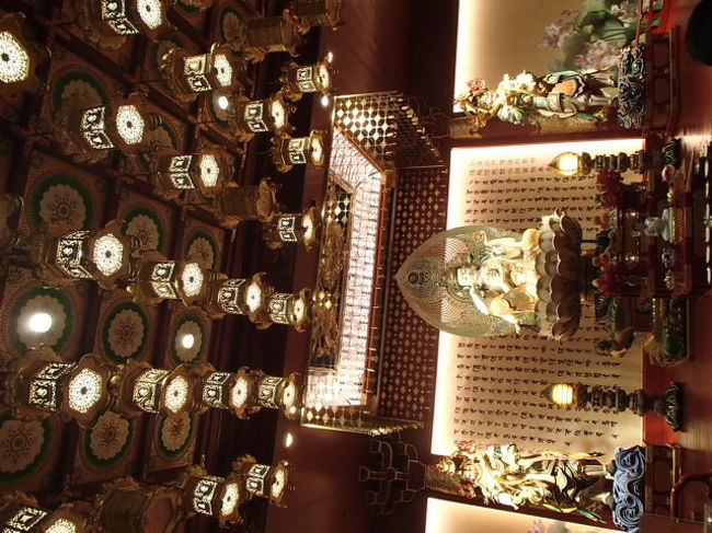 ゴージャス。天国に行けそうな寺。