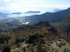 寒霞渓山頂第一展望台から瀬戸内海
紅葉の見頃は11月末がベストシーズン。

