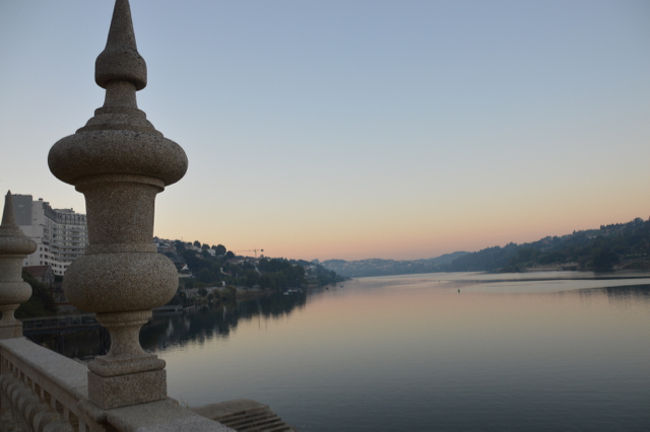 裏庭からの眺めは最高。これがドロウ川。