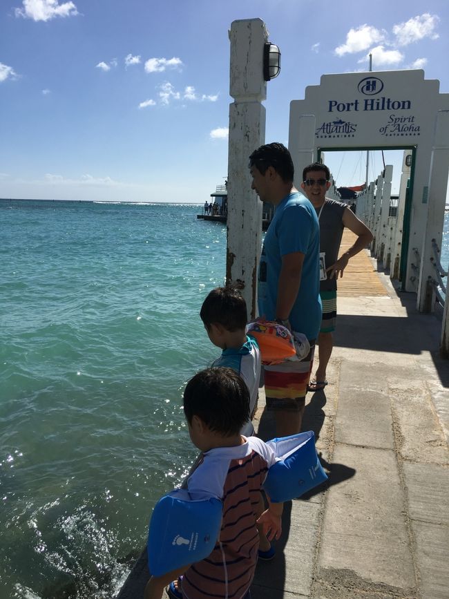 次は、アトランティスの桟橋へ。<br />パンを持って、魚に会いに行きましたが…<br />満ち潮で波もあり、魚の姿は見えませんでした⤵️<br /><br /><br />魚に会えなかったので、今度はビーチで遊びます‼️