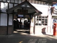 秩父鉄道はレトロな駅が多いですが、長瀞駅も雰囲気があります。