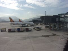 ということで、香港国際空港に到着しました。
予定よりもちょっと早めです(^_-)-☆。
