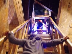 旦那と長女のみ、地球の歩き方に載っていた教会へ。253段の階段は狭くて人がすれ違うのが大変だったそう。