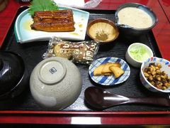 掛川市に移動。
夕食は、掛川名産のとろろ芋です。
うーん美味しい。