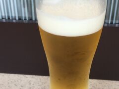 続いてANAラウンジへ。
やっぱりオリオンビールで〆たい。