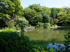 ●有栖川宮記念公園

とっても静かです。
散歩を楽しまれている人も大変多いです。